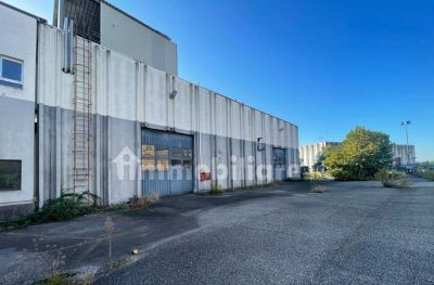 Capannone monterotondo 2630mq 1f