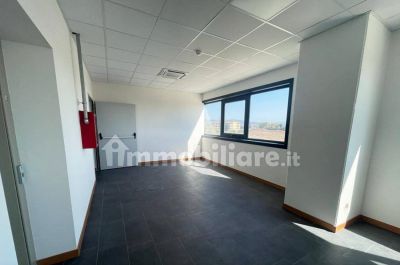Capannone pomezia 7000mq 8